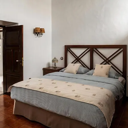 18th-century With Ocean Views In Lanzarote Сasa de vacaciones Tías