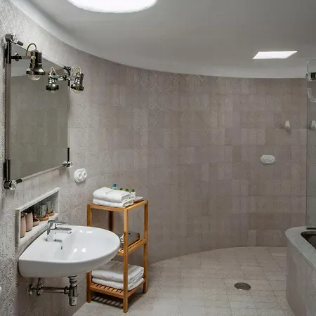 Сasa de vacaciones 18th-century With Ocean Views In Lanzarote *